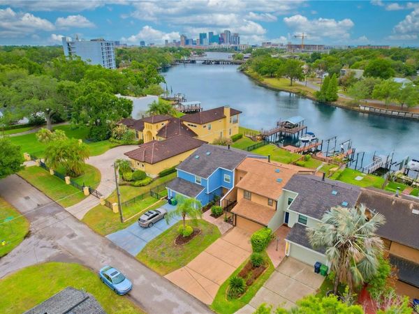 1304 W CHARTER STREET, TAMPA, FL 33602