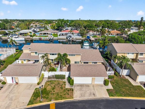 6747 CAPE HATTERAS WAY NE, Unit 3, ST PETERSBURG, FL 33702