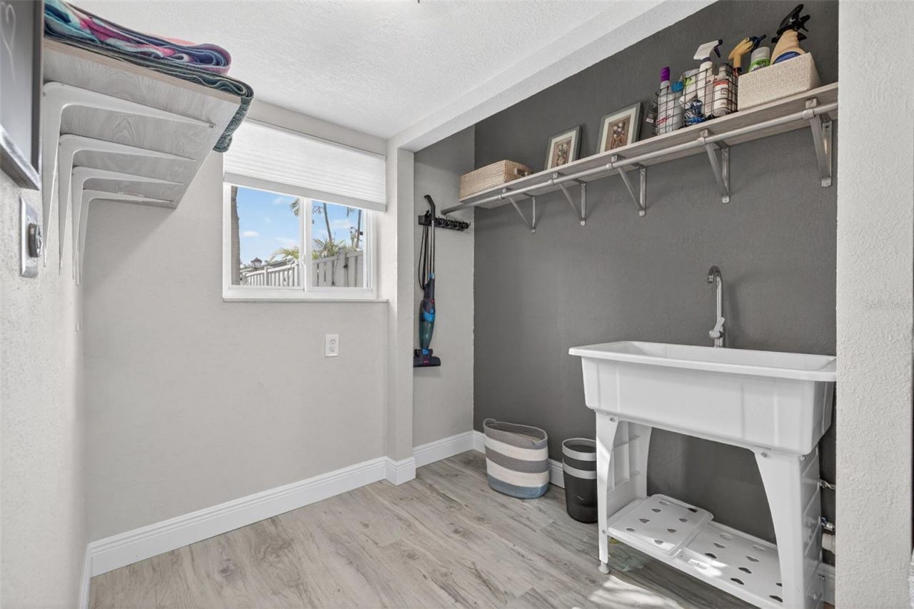 6747 Cape Hatteras Way Ne, Unit 3, Saint Petersburg, FL 33702 Photo