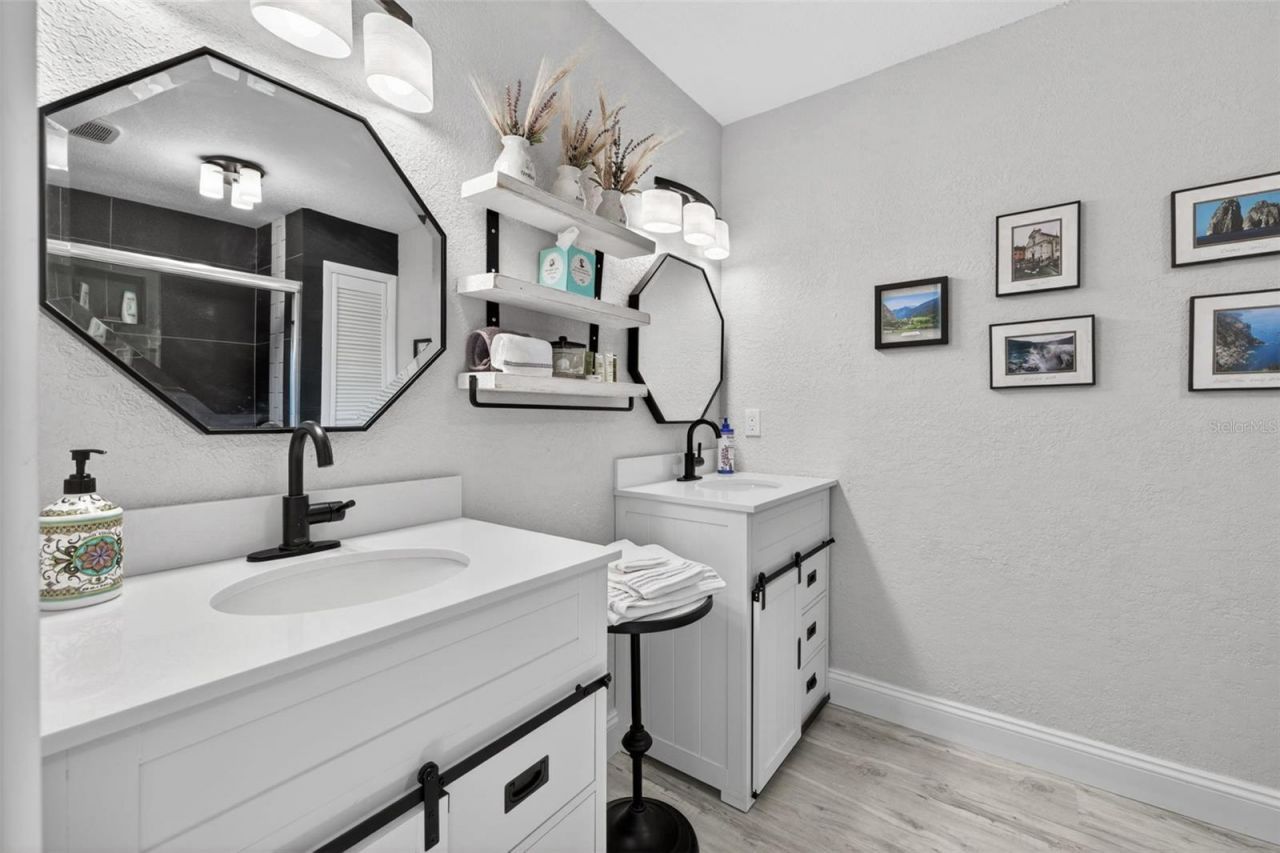 6747 Cape Hatteras Way Ne, Unit 3, Saint Petersburg, FL 33702 Photo