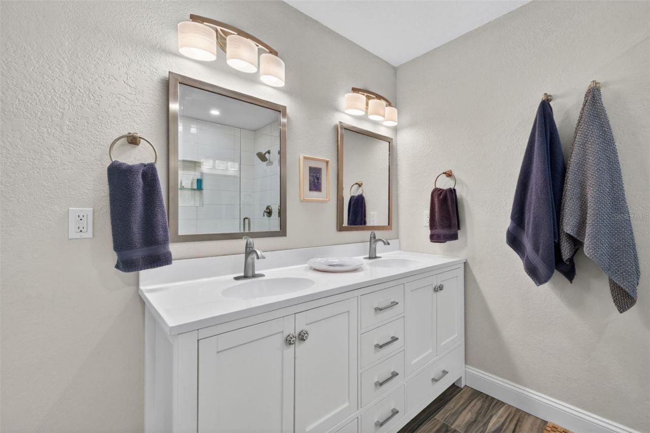 6747 Cape Hatteras Way Ne, Unit 3, Saint Petersburg, FL 33702 Photo