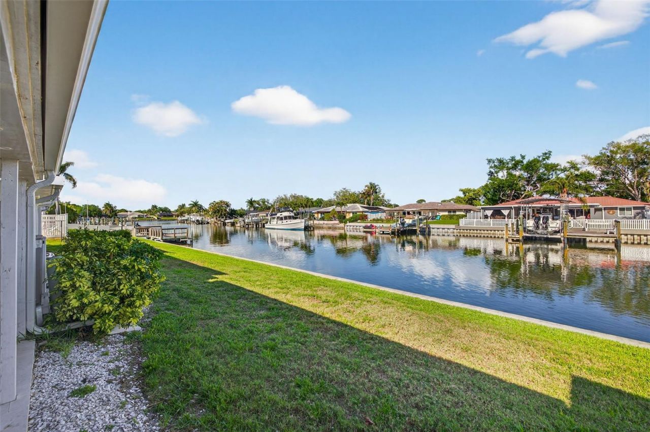 6747 Cape Hatteras Way Ne, Unit 3, Saint Petersburg, FL 33702 Photo