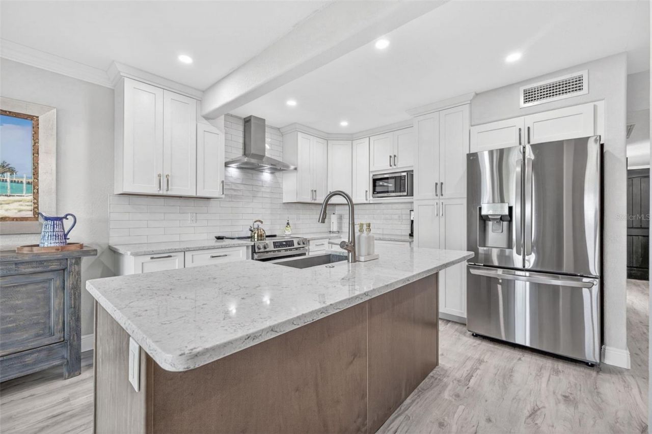 6747 Cape Hatteras Way Ne, Unit 3, Saint Petersburg, FL 33702 Photo