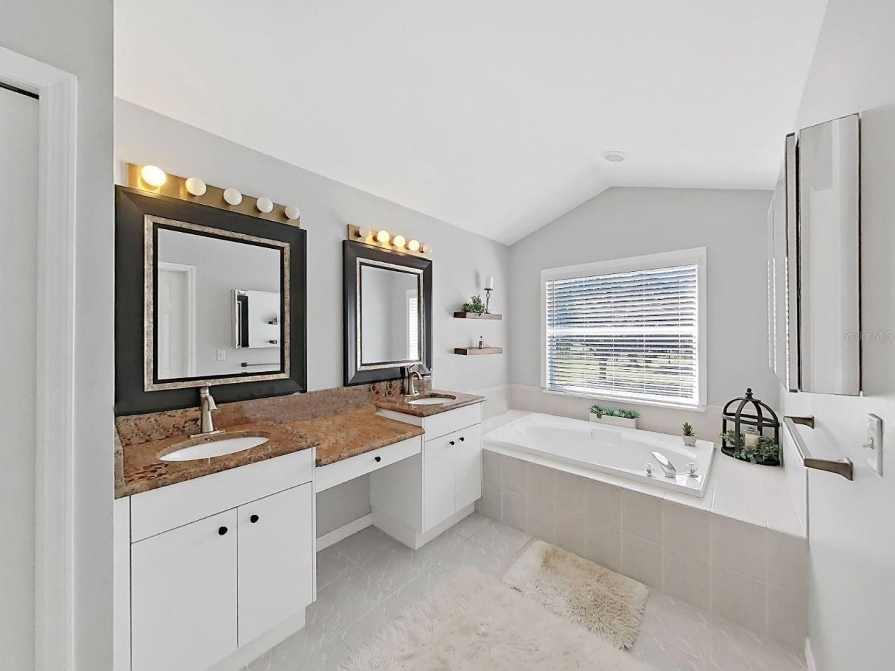 1083 Misty Hollow Lane , Tarpon Springs, FL 34688 Photo