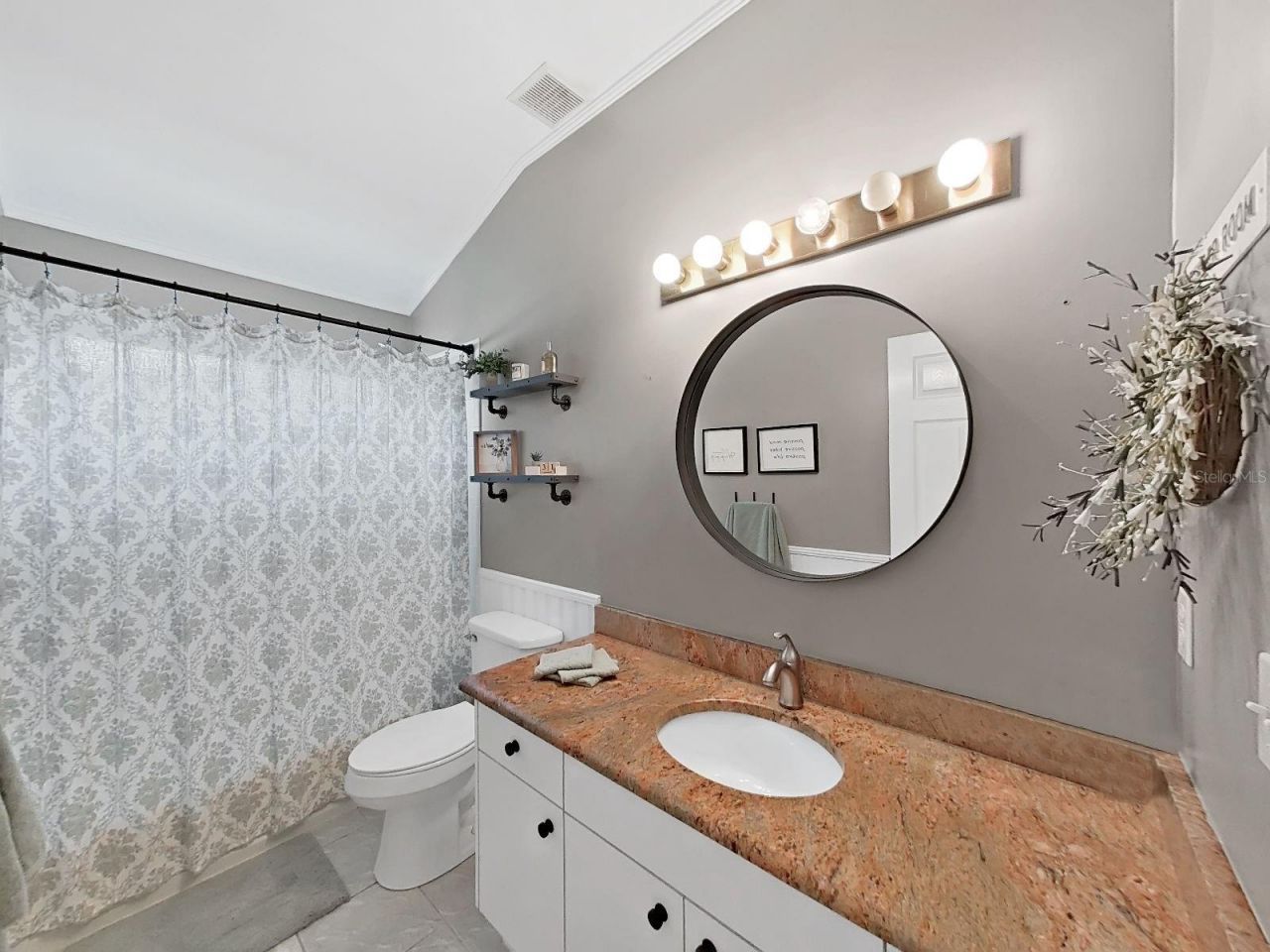 1083 Misty Hollow Lane , Tarpon Springs, FL 34688 Photo