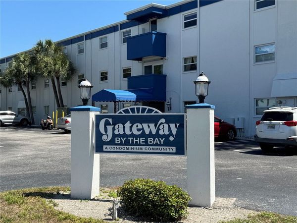 350 79TH AVENUE N, Unit 330, ST PETERSBURG, FL 33702