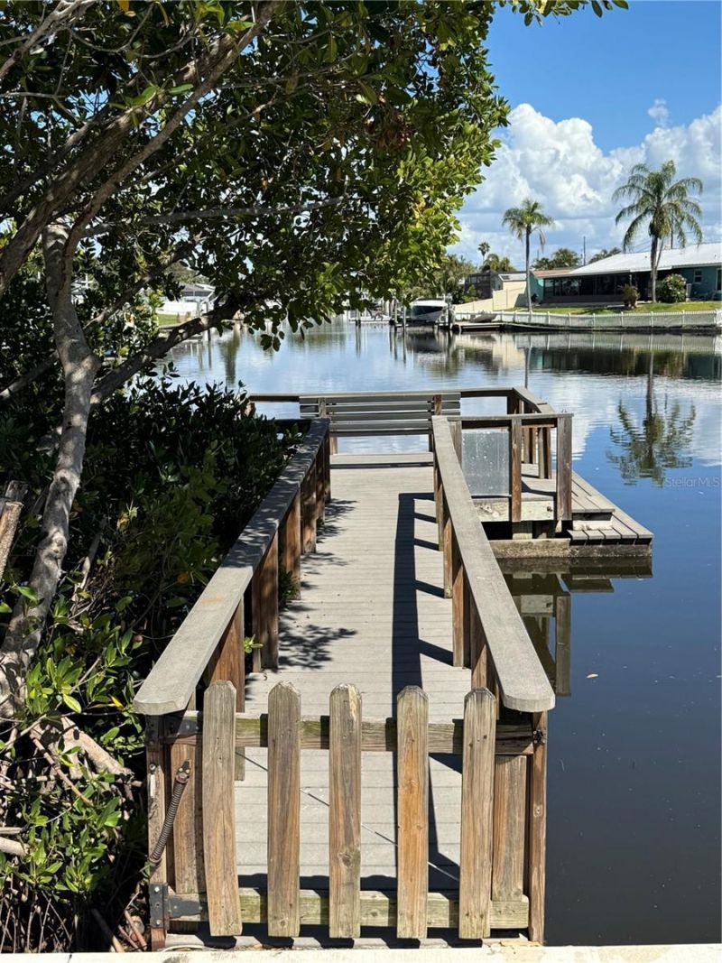 350 79th Avenue N, Unit 330, Saint Petersburg, FL 33702 Photo