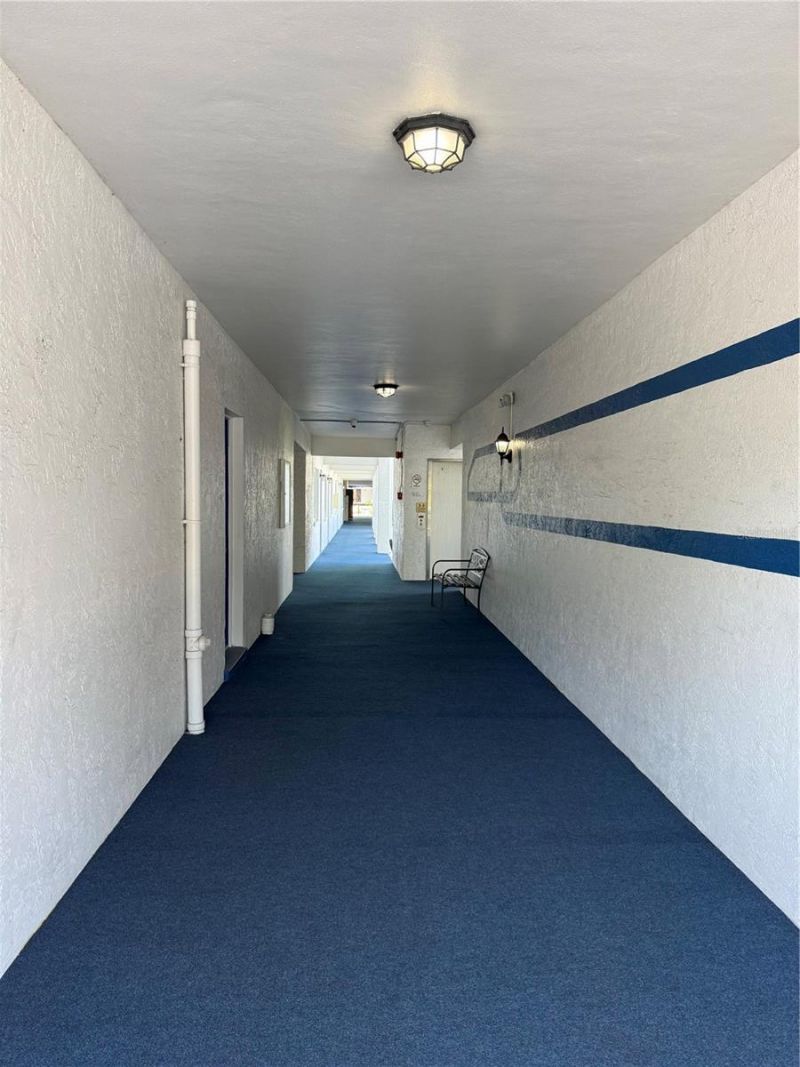350 79th Avenue N, Unit 330, Saint Petersburg, FL 33702 Photo