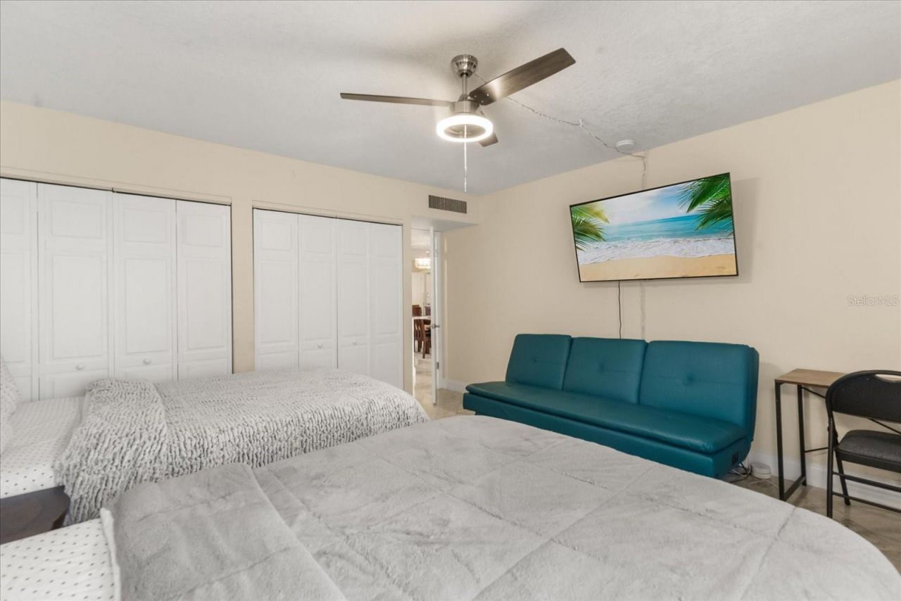 450 S Gulfview Boulevard, Unit 802, Clearwater Beach, FL 33767 Photo