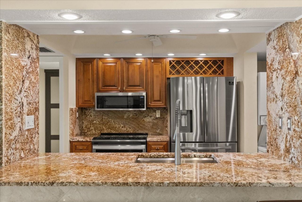 450 S Gulfview Boulevard, Unit 802, Clearwater Beach, FL 33767 Photo