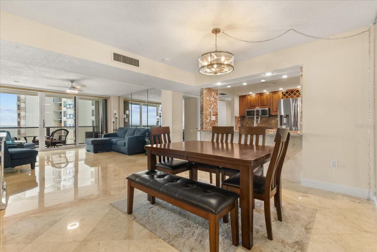 450 S Gulfview Boulevard, Unit 802, Clearwater Beach, FL 33767 Photo