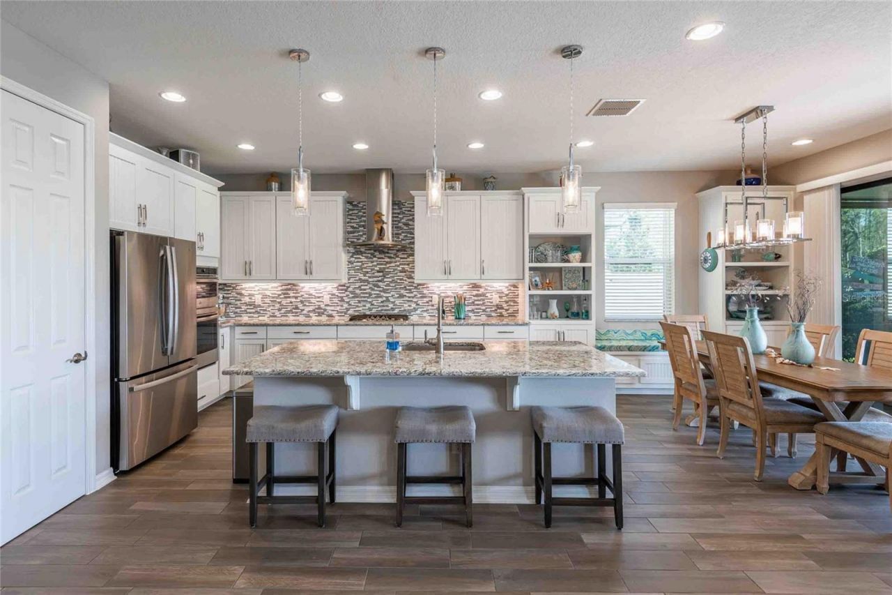 8306 Bluevine Sky Drive, Land O Lakes, FL 34637 Photo