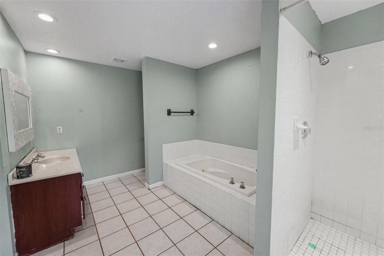 1740 Bayshore Drive, Terra Ceia, FL 34250 Photo