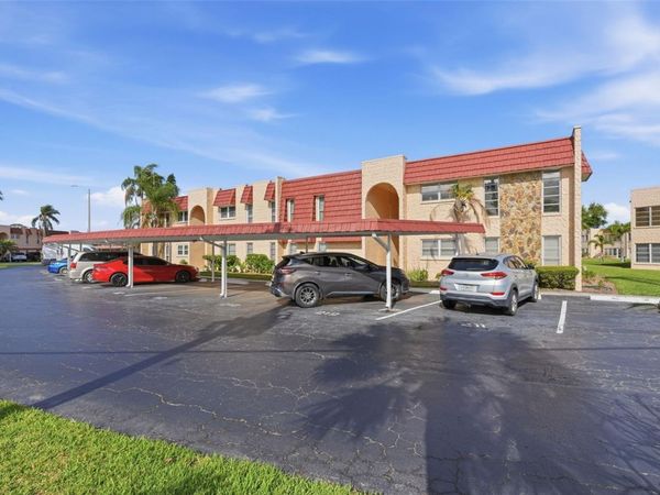 212 CEDARWOOD CIRCLE , Unit 212, SEMINOLE, FL 33777