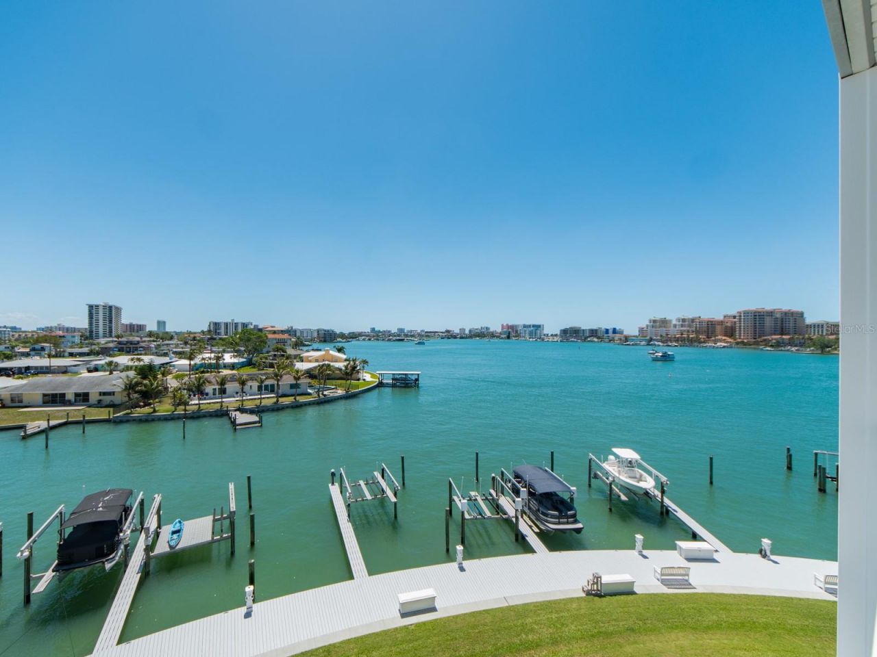 610 Island Way, Unit 407, Clearwater Beach, FL 33767 Photo