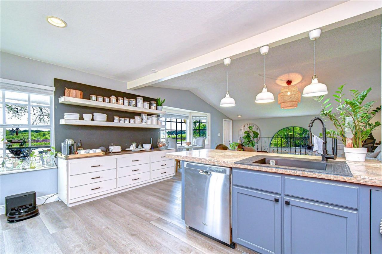 1216 Brandon Lakes Avenue, Valrico, FL 33594 Photo