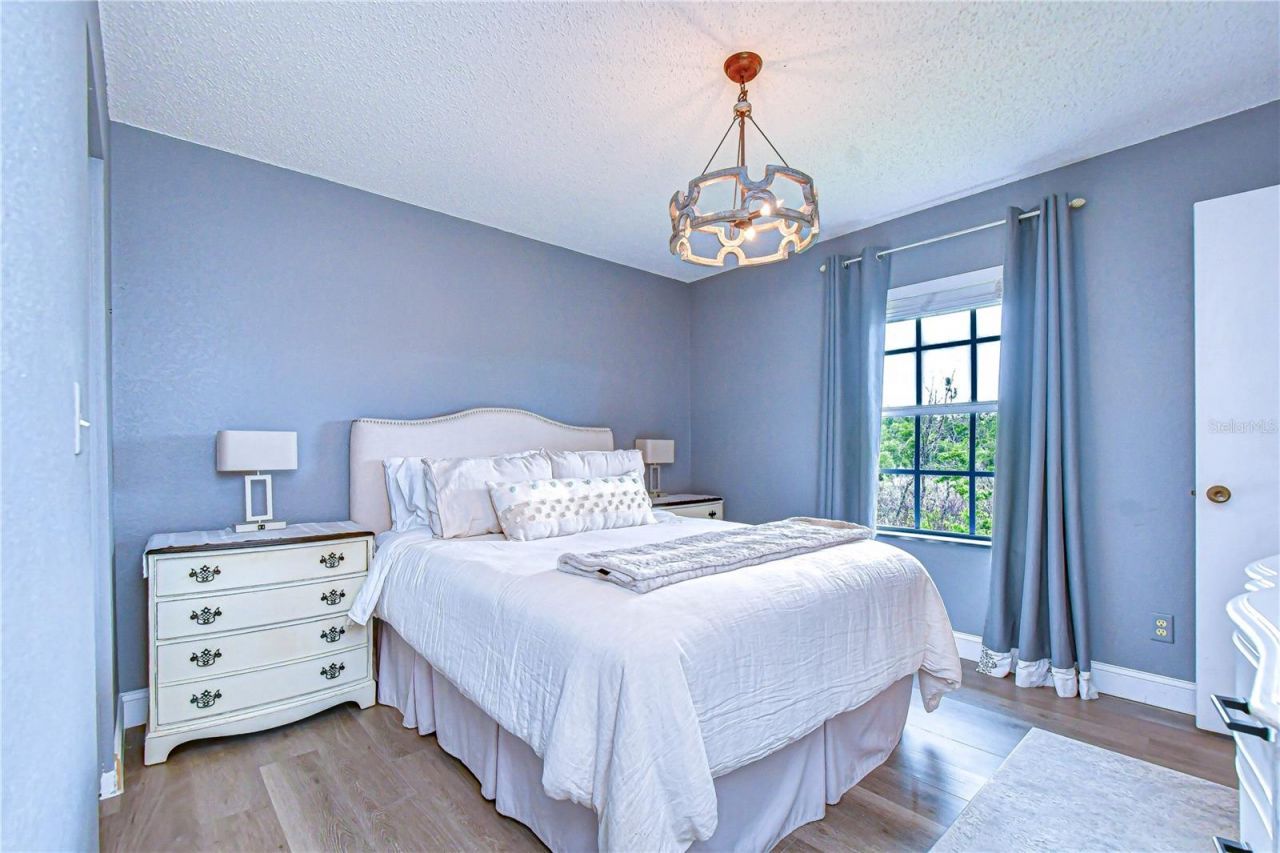 1216 Brandon Lakes Avenue, Valrico, FL 33594 Photo