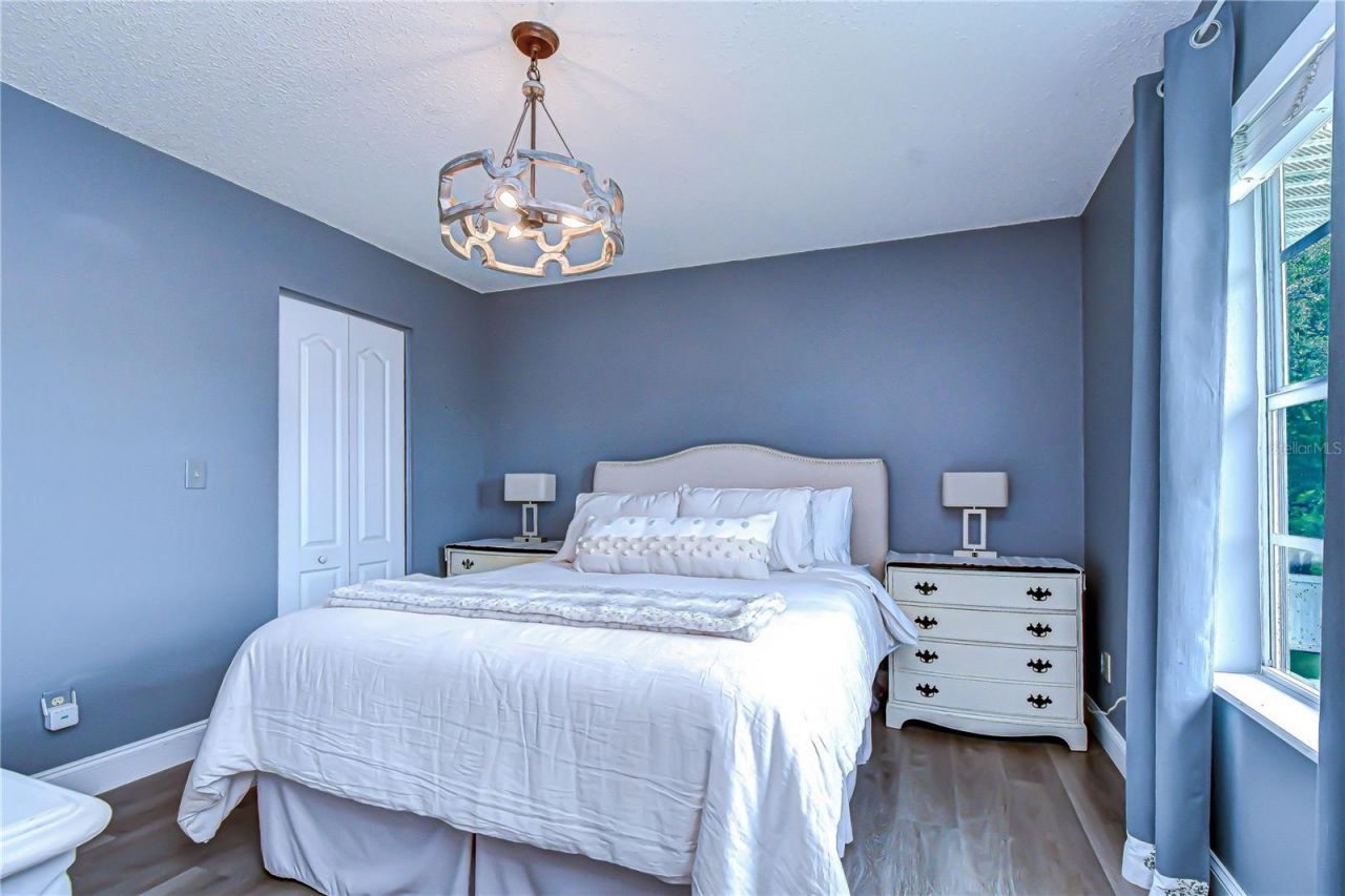 1216 Brandon Lakes Avenue, Valrico, FL 33594 Photo