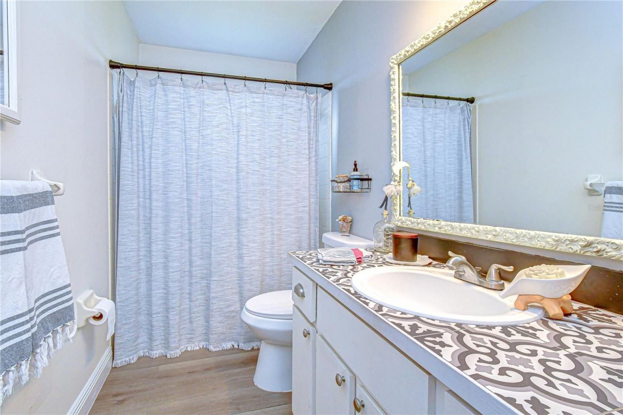 1216 Brandon Lakes Avenue, Valrico, FL 33594 Photo