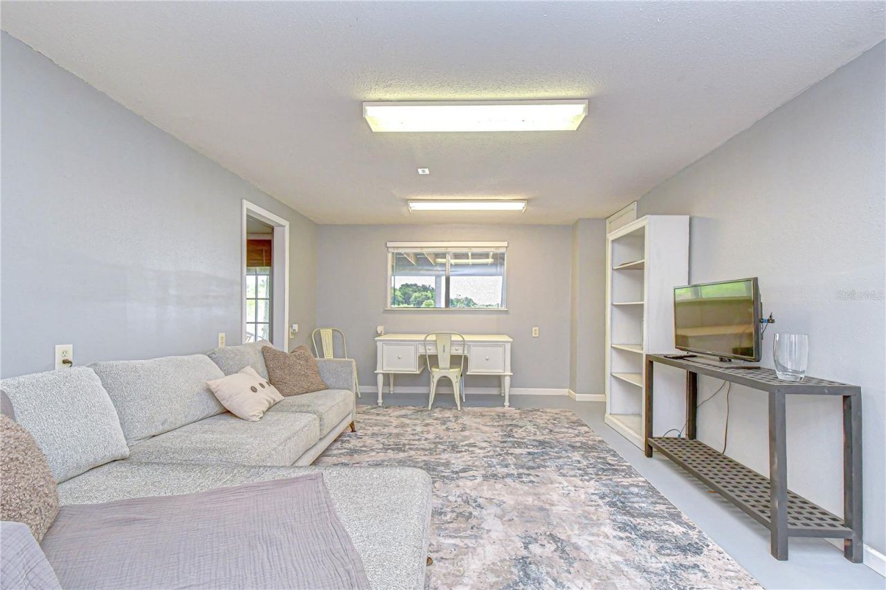 1216 Brandon Lakes Avenue, Valrico, FL 33594 Photo