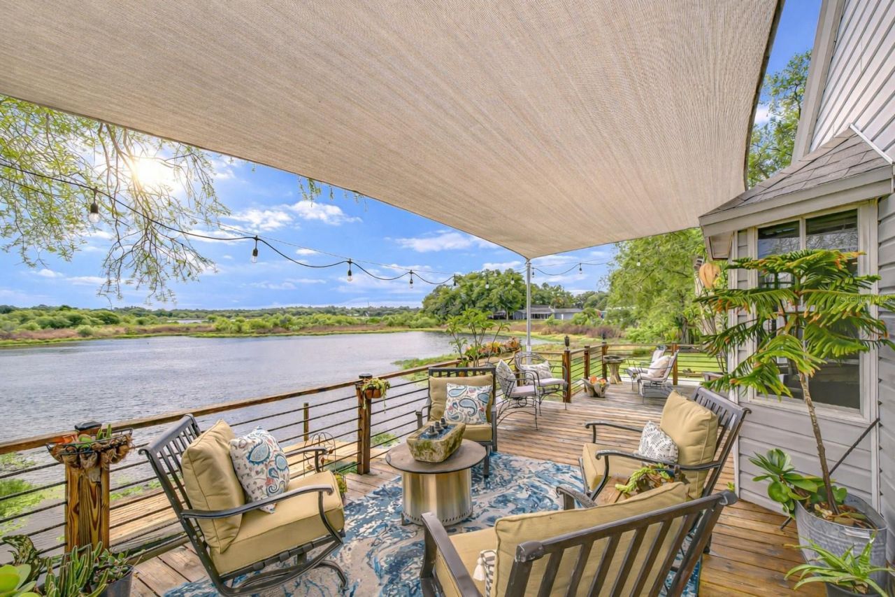 1216 Brandon Lakes Avenue, Valrico, FL 33594 Photo