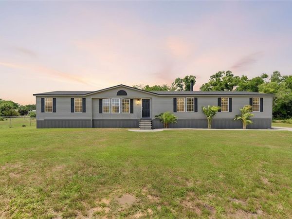 9150 WOOD TERRACE DRIVE , TAMPA, FL 33637