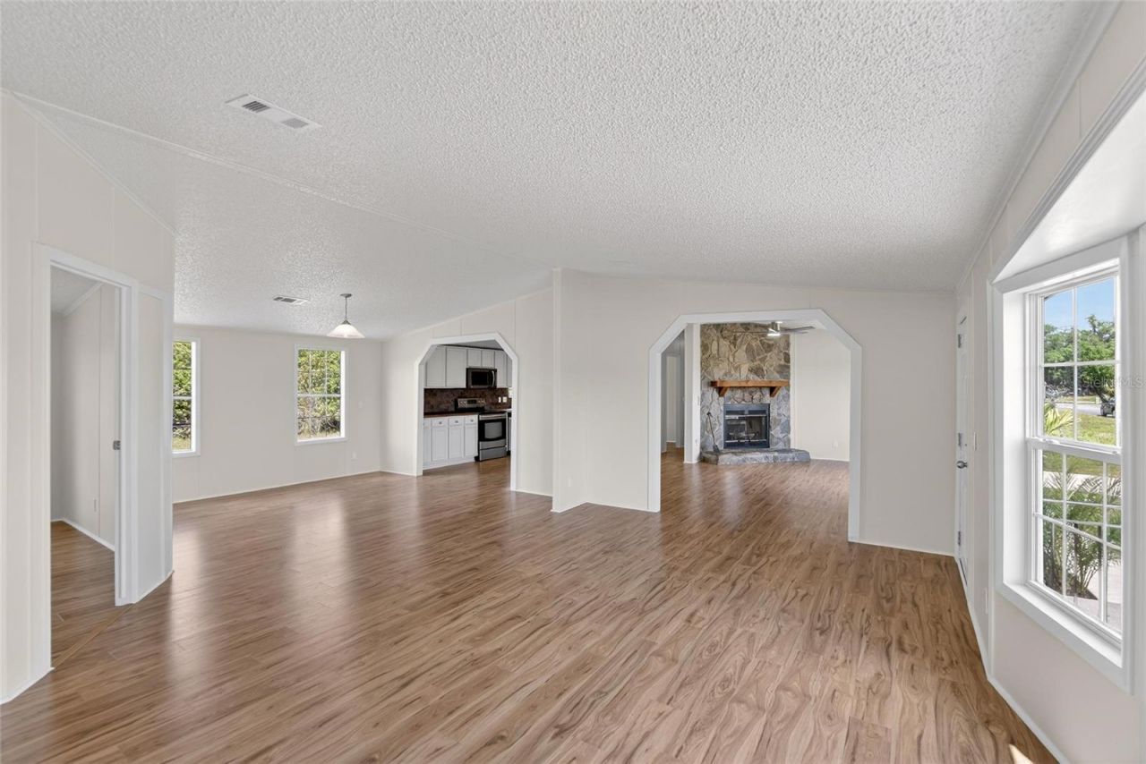 9150 Wood Terrace Drive , Tampa, FL 33637 Photo