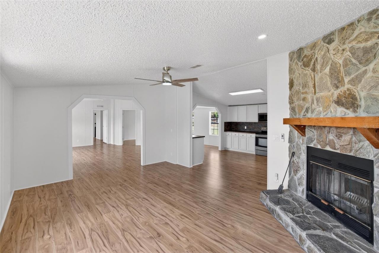 9150 Wood Terrace Drive , Tampa, FL 33637 Photo