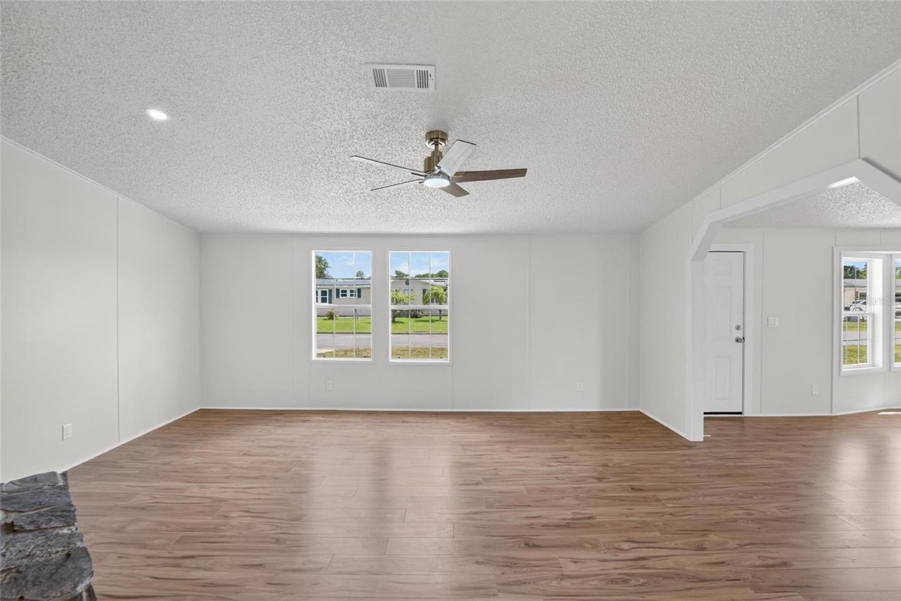 9150 Wood Terrace Drive , Tampa, FL 33637 Photo