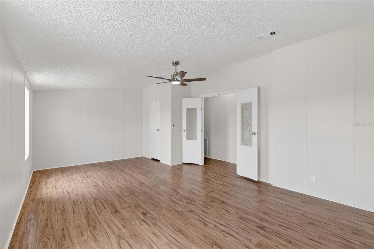 9150 Wood Terrace Drive , Tampa, FL 33637 Photo