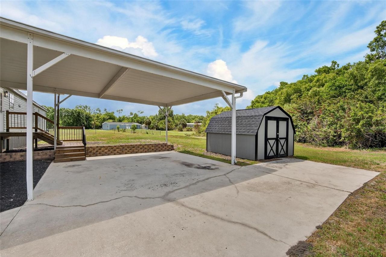 9150 Wood Terrace Drive , Tampa, FL 33637 Photo