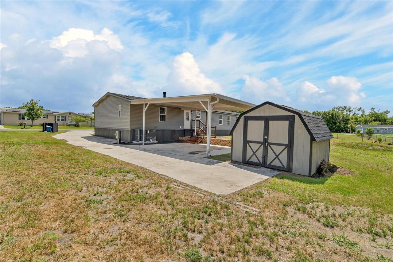 9150 Wood Terrace Drive , Tampa, FL 33637 Photo