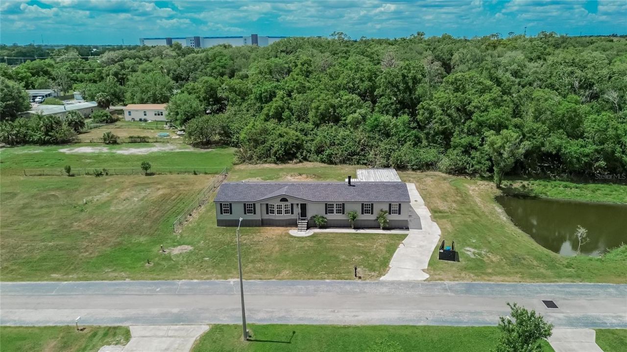 9150 Wood Terrace Drive , Tampa, FL 33637 Photo