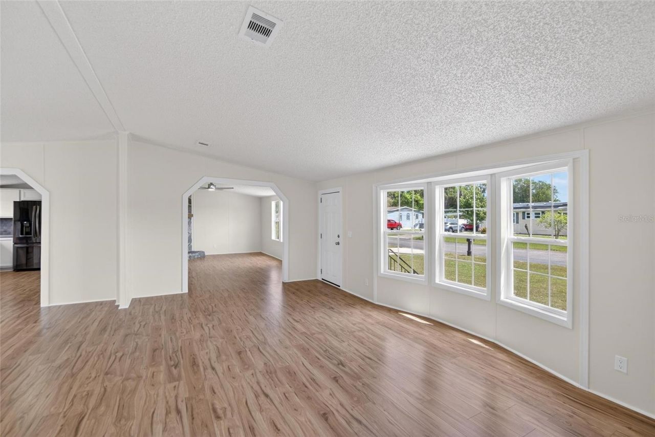 9150 Wood Terrace Drive , Tampa, FL 33637 Photo