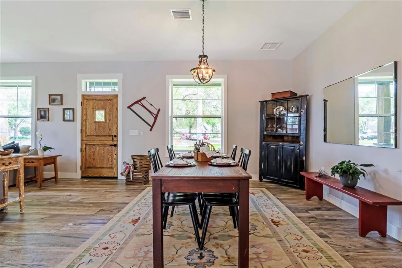 805 Bay Tree Circle, Deland, FL 32724 Photo