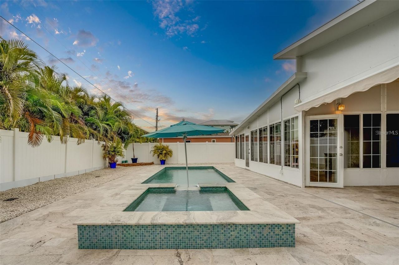 16108 Redington Drive, Redington Beach, FL 33708 Photo
