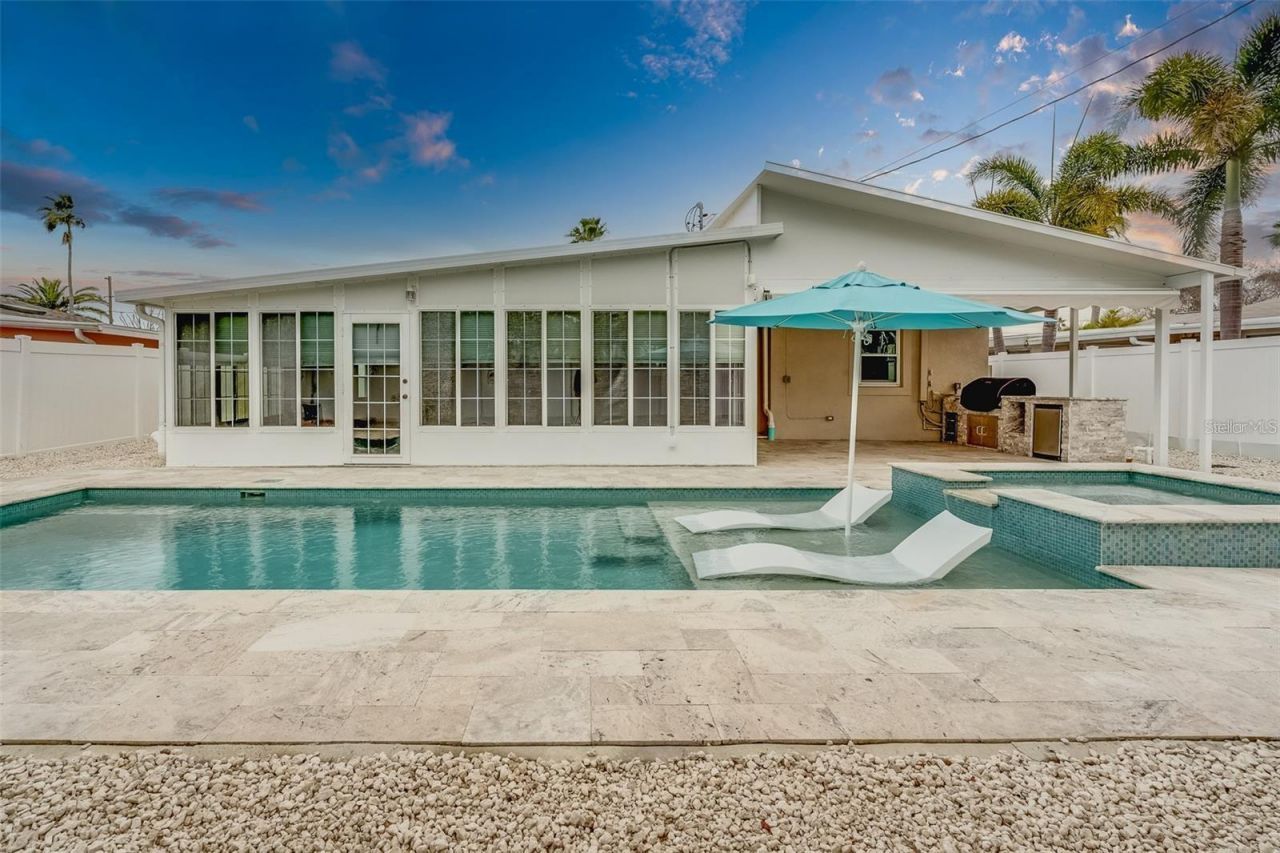 16108 Redington Drive, Redington Beach, FL 33708 Photo