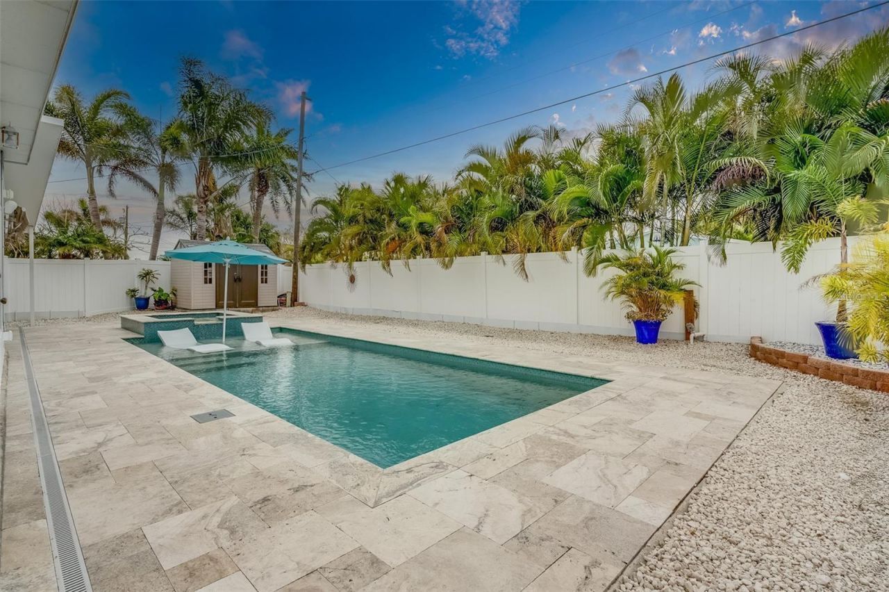 16108 Redington Drive, Redington Beach, FL 33708 Photo