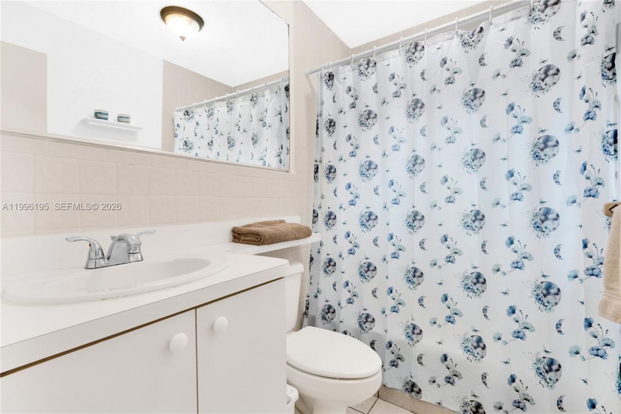 6133 SW 62nd Ter, South Miami, FL 33143 Photo