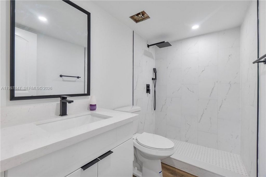 6690 W 26th Ct, Unit 23-16, Hialeah, FL 33016 Photo