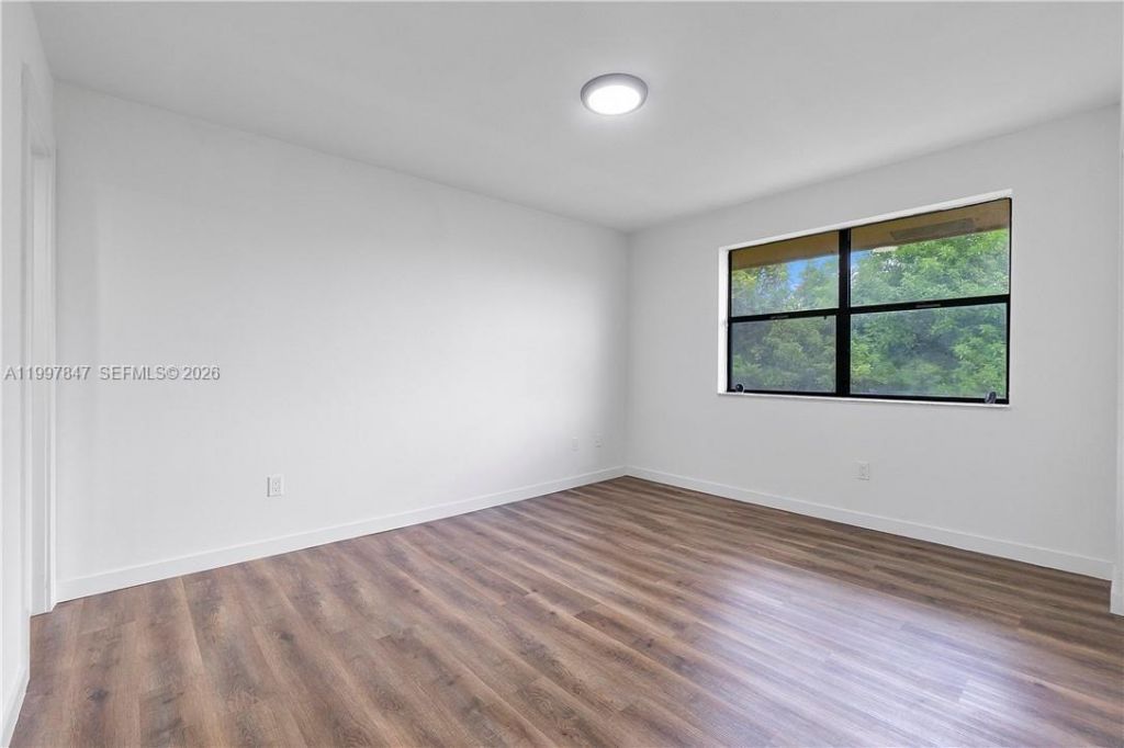 6690 W 26th Ct, Unit 23-16, Hialeah, FL 33016 Photo