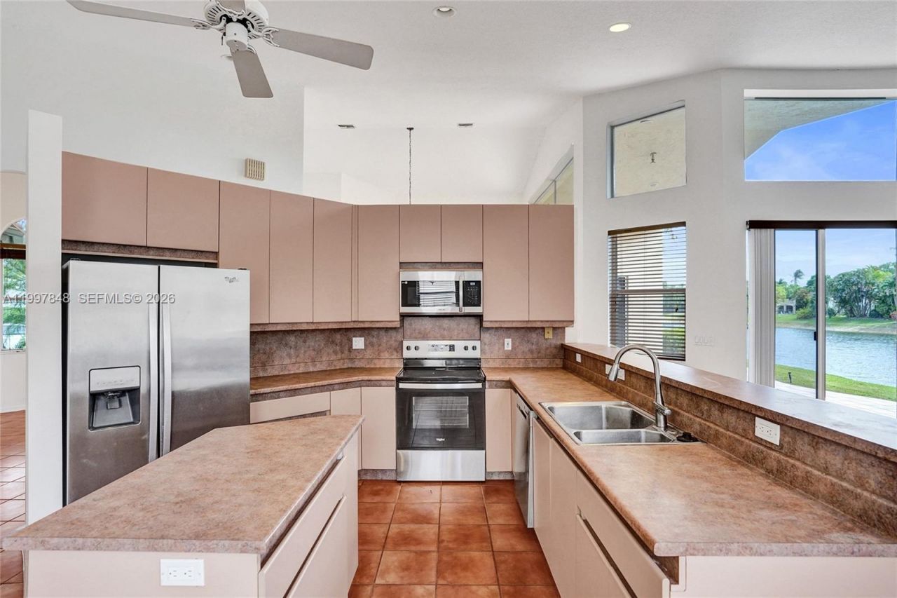 10800 Haydn Dr, Boca Raton, FL 33498 Photo