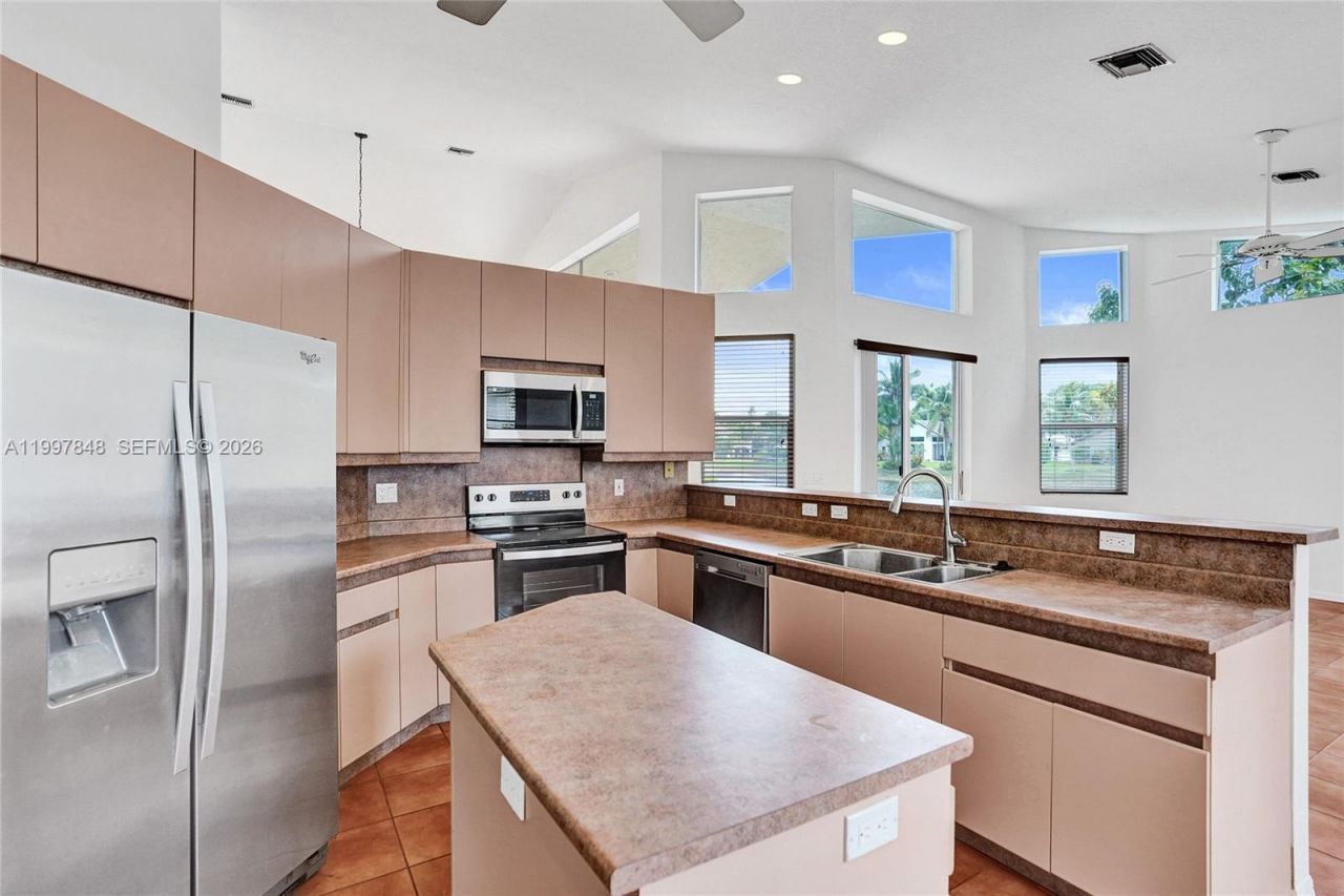 10800 Haydn Dr, Boca Raton, FL 33498 Photo