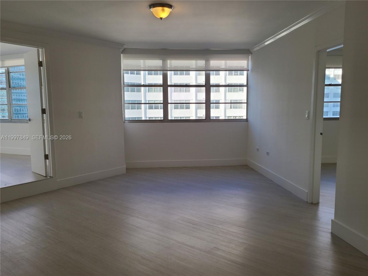 999 Brickell Bay Dr, Unit 1207, Miami, FL 33131 Photo