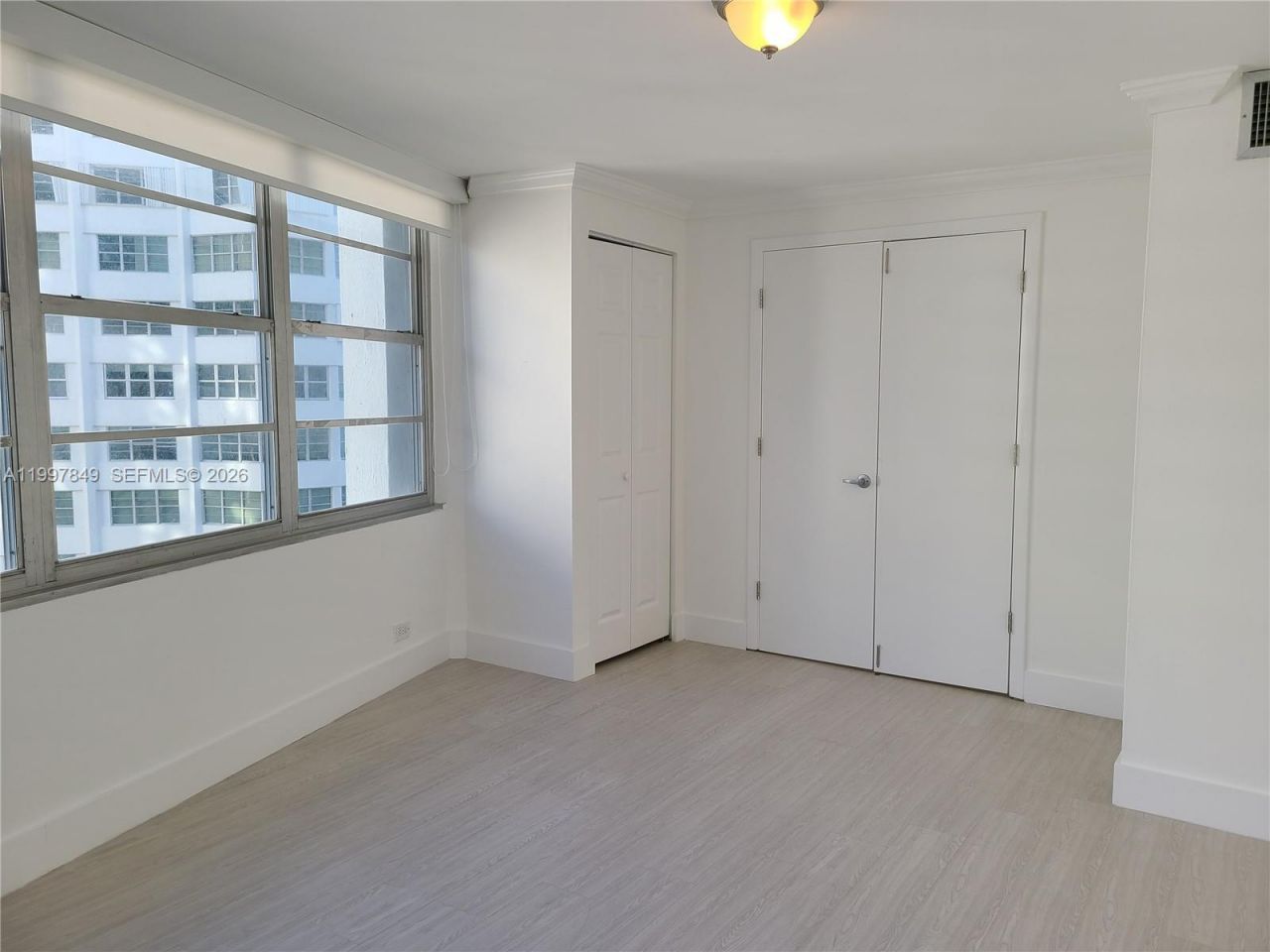 999 Brickell Bay Dr, Unit 1207, Miami, FL 33131 Photo