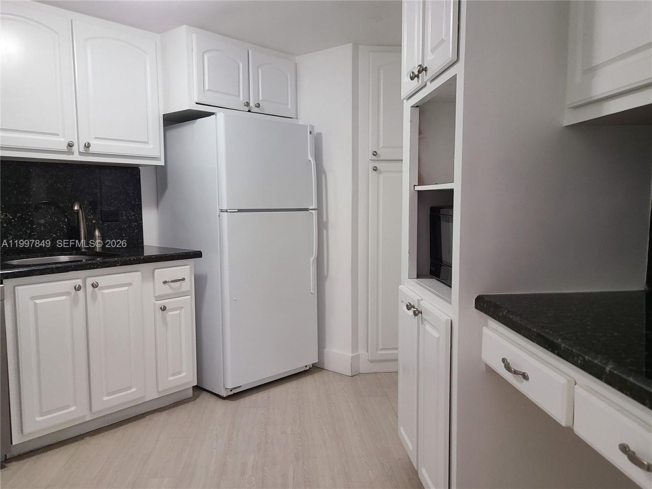 999 Brickell Bay Dr, Unit 1207, Miami, FL 33131 Photo