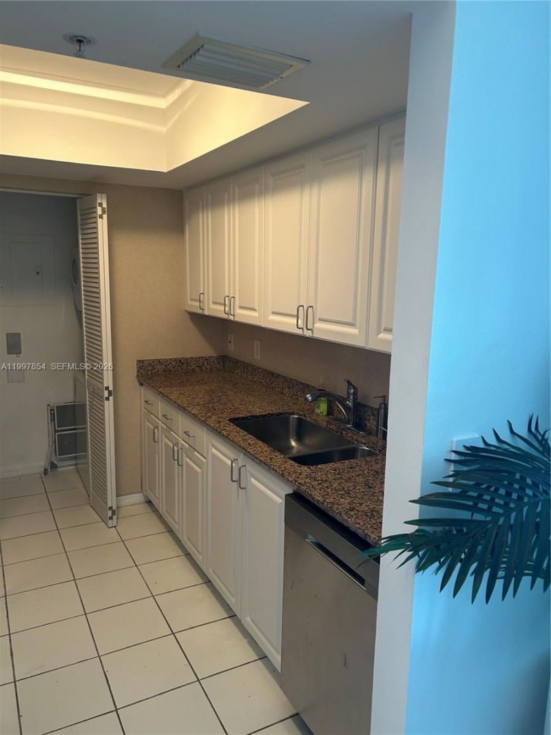 90 Alton Rd, Unit 607, Miami Beach, FL 33139 Photo