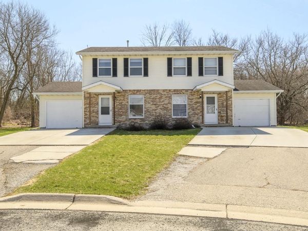 208 Applewood LANE, Unit 210, Watertown, WI 53094