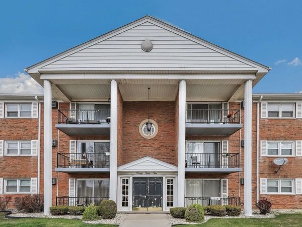 4410 W 111th Street , Unit 302, Oak Lawn, IL 60453