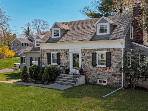 22 Helen Street, Fanwood, NJ 07023